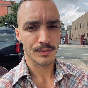 Meet your Posher, Joshua